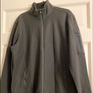 Men’s NWT Victorinox zip up sweater